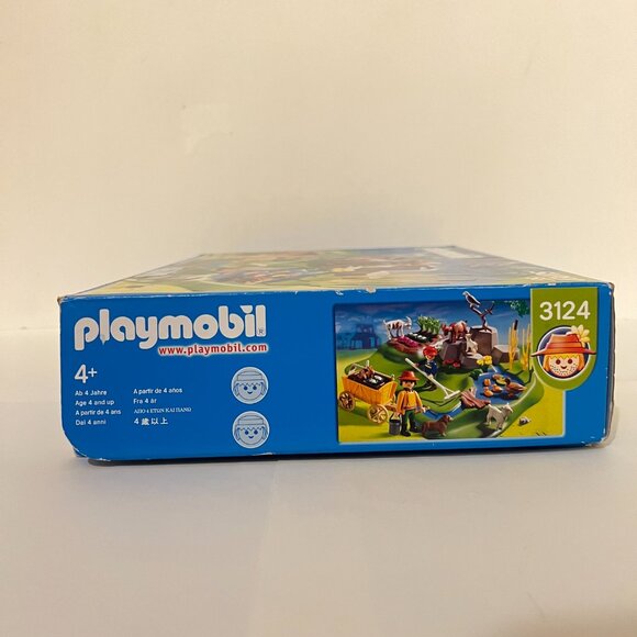 Playmobil Lot Farm Super Set 3124, Children’s Pony Wagon 3118, & Milk Maid 3007 - Picture 7 of 13